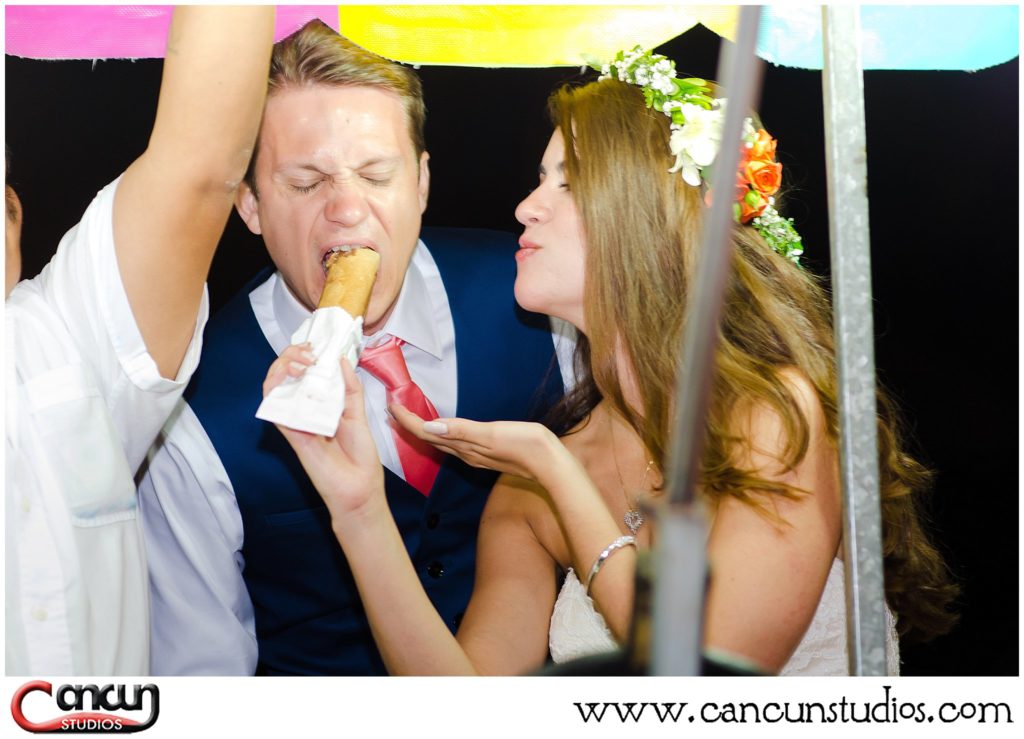 Marquesitas cart at Cancun wedding