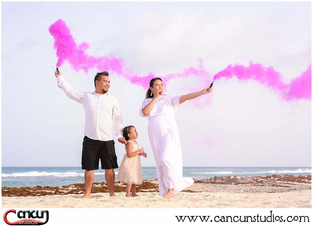 Baby Gender reveal on the beach in Cancun