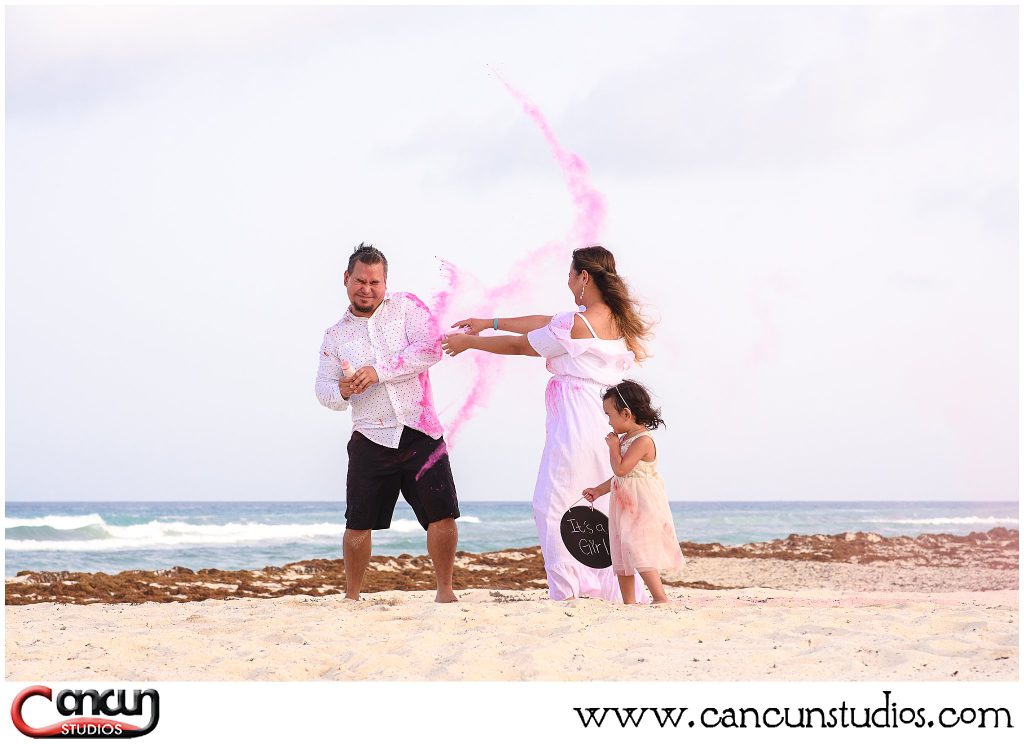 Baby Gender reveal on the beach in Cancun