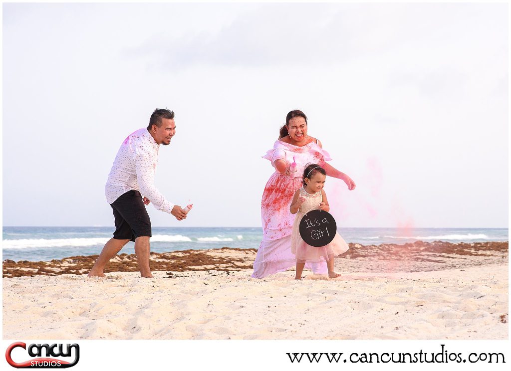 Baby Gender reveal on the beach in Cancun