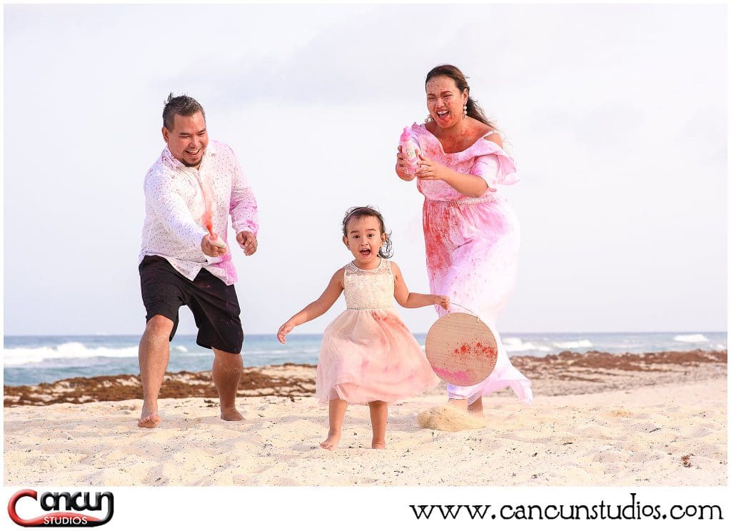 Baby Gender reveal on the beach in Cancun