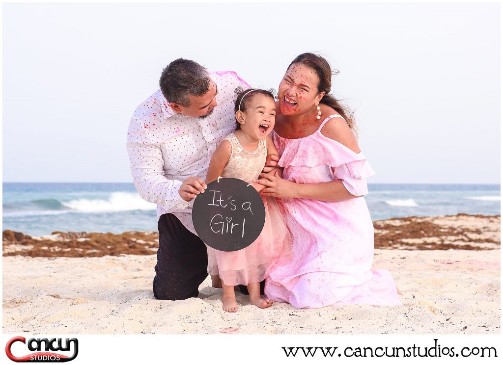 Baby Gender reveal on the beach in Cancun